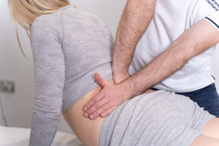 Physiotherapy vs Chiropractic: What’s Better for Your Pain?